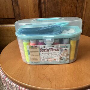 Le Paon Small Sewing Thread Kit w/Carry Handle & Removeable Tray